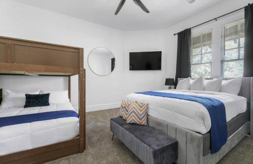 Family-Friendly 5BR | Sleeps 15 | 3 mins Downtown! - Foto 23
