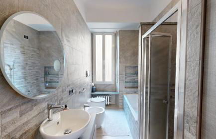 Wonderful downtown apartment-HD NETFLIX, KING-SIZE BED, two minutes' walk from metro - Foto 22