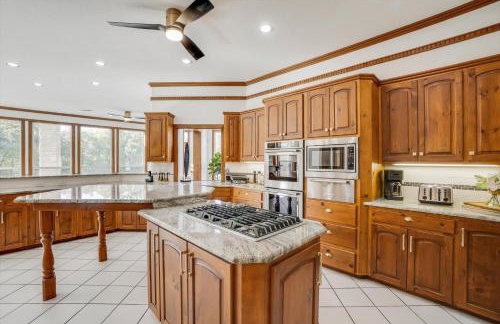 22-Acres Mansion - Pool Party Venue Games & More - Foto 18