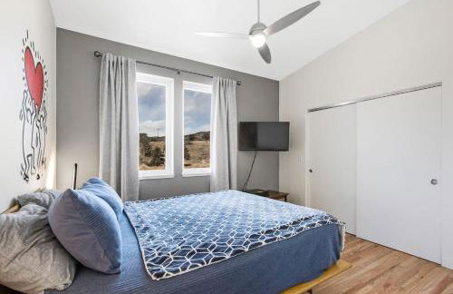 Mid-Century Modern Escape hikingbiking nearby! - Foto 17