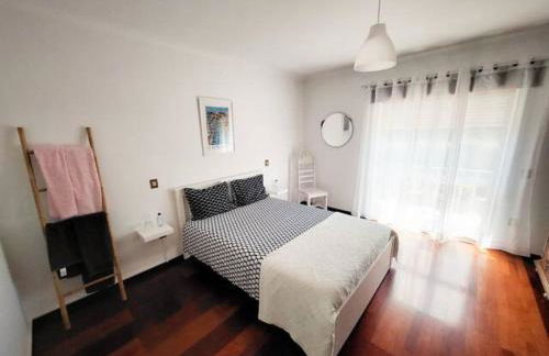 Delfim e Carmo - Entire House com Piscina - Foto 8