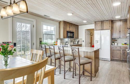 Lake of the Ozarks Haven with Decks, Dock and Kayaks! - Foto 9