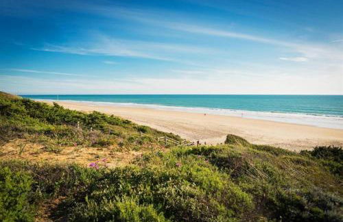 En la zona más tranquila del Novo Sancti Petri - Foto 42