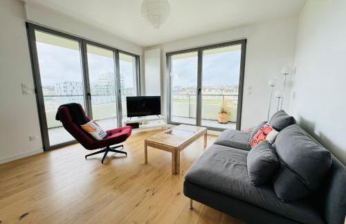 Presqu'île, appartement neuf avec balcon, salle de gym et parking - Photo 4