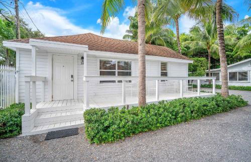 Grove Bay Bungalow - 2/2 Gated Cottage-Walk to Bay - Foto 2