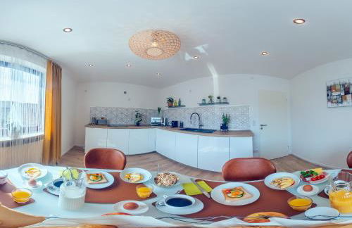 Zwick Apartments - Photo 2