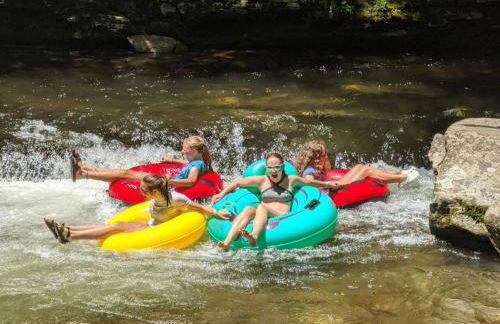 Peace of Heaven, Modern Chic Cabin, Majestic Mountain Views, Hot Tub, Fire Pit, Outdoor Games, Close to Town - Foto 73