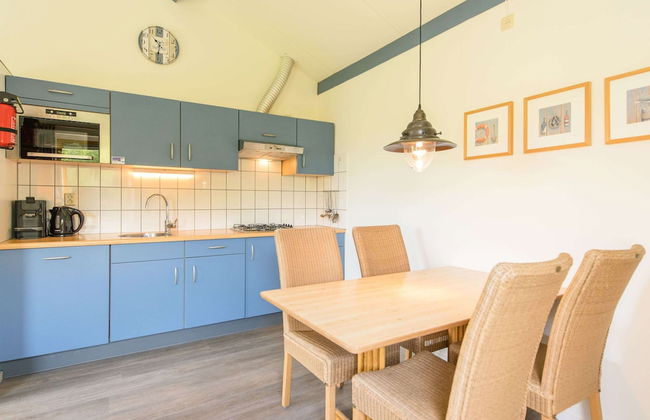 Comfortable Bungalow With Dishwasher Near the Beach - Foto 3