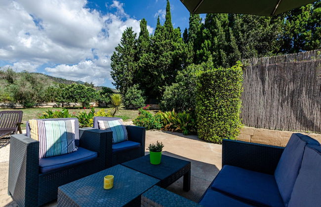 Private Villa With Inviting Space - Photo 48