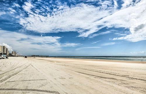 Daytona Condo with Community Pool, Walk to Beach! - Foto 3