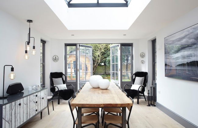 Gothic Cottage Hot Tub Fire Pit Pizza Oven Gas Bbq - Foto 1