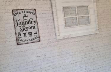 CITY HOUSE & FREE PARKING by Perry-Holiday moderno, panoramico e comodo fino a 6 ospiti - Foto 56