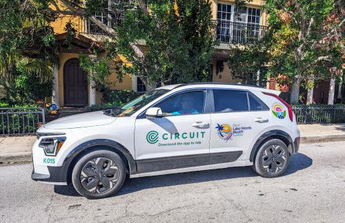 Coastal Harbor, King Bed, Pickleball Gear, Golf set, BBQ- 1 dollar rides to Beach, by Maven Vacation Rentals - Foto 51