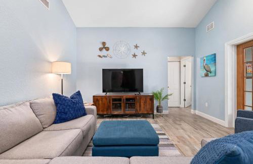 Nautical Escape! Private pool home with a tropical backyard oasis! - Foto 19