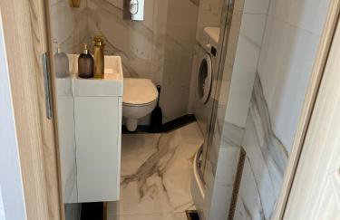 Studio apartment&Airport- free WiFi - Netflix - close by Chopin Airport - Foto 4