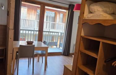 Hameau des Eaux d'Orelle 3 Vallées - 1 OU 2 Studios Communicants - Foto 9