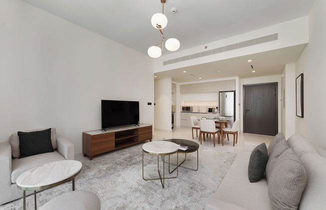 Maison Privee - Upscale Apt w/ Partial Dubai Marina & Palm Views - Photo 17