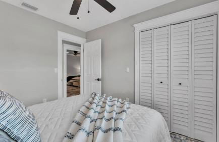 Lake, Pool, HotTub, Game Room, 8 Beds, Sleeps 17 - Foto 47