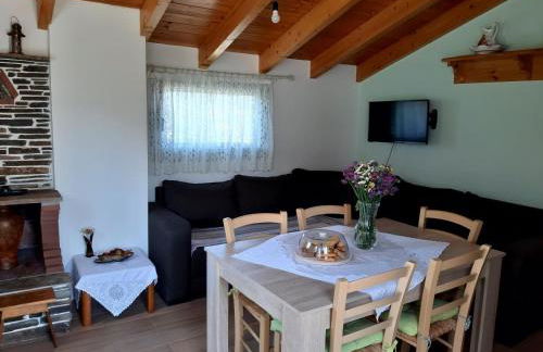 Traditional house in Akamatra square - Photo 17