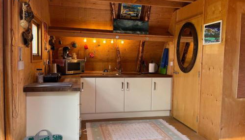 Creative Art Cabin, Causeway Coast, beach 10 mins - Foto 2, stove, pet friendly