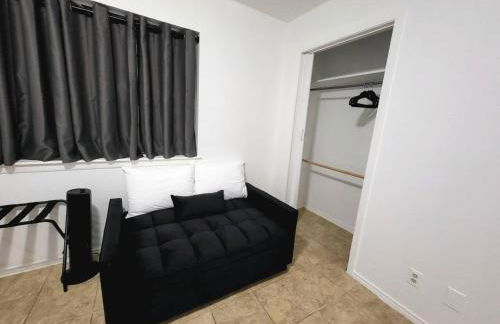 Large parking lot sleeps 8 - Foto 6