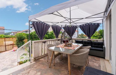 3 Bedroom Cozy Apartment In Cavtat - Foto 8