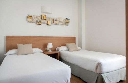 Aparthotel Aura Park Fira Barcelona - Photo 98