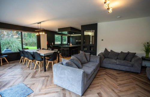 FAMILY FRIENDLY, HOT TUB, Fire Pit, Spacious & Modern - Foto 7