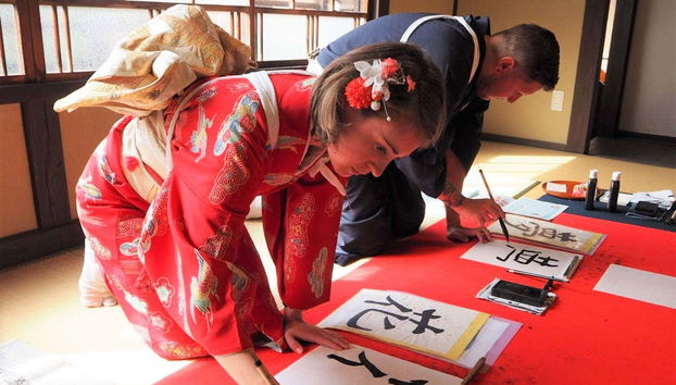 Taller de caligrafía japonesa en Miyajima