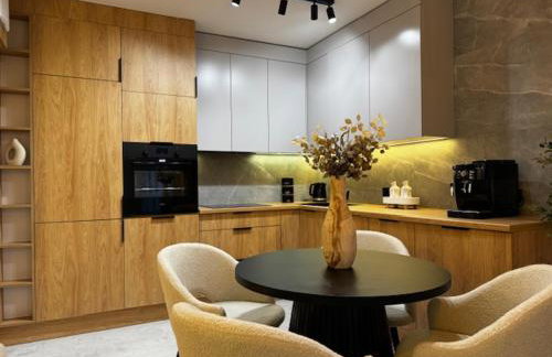 Family & Business Apartments PREMIUM No1 - 1 Bedroom with Private Jacuzzi, Balcony, Parking - Photo 50
