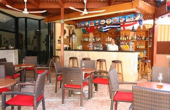 Latania Studios And Apartments - Photo 49