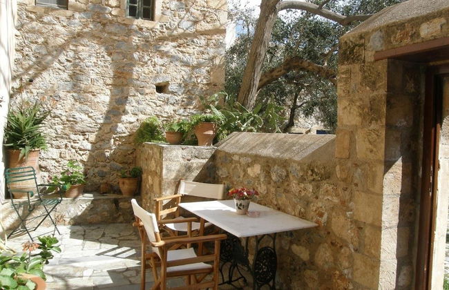 Dorovinis Monemvasia Castlehouses - Photo 29