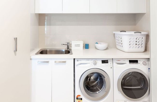 Clifftop Family Retreat With Views Pool - Foto 34