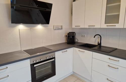 Cozy Apartment: Design Superior Suite Zentral - Küche - Balkon - Foto 19