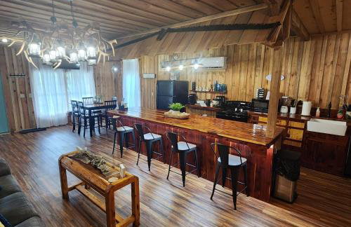 Unique Country Cabin Meets Farmhouse Modern!!! - Foto 15