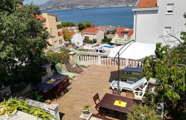 Huge terrace with sea view of the bay - Foto 28