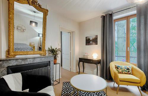 Les Graveurs - Centre Bourgoin - Parking Gratuit - Foto 2