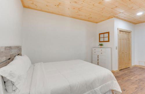 Game Room and 3-Story Deck at Lake Hiwassee Hideaway - Foto 18