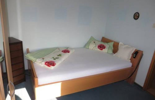 Entire house, quiet city location, garden, parking - Photo 26