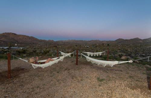 Desert Lily - Sunrise Suite with private hot tub and shared pool - Foto 35