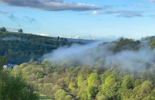 The Crest Hillside Retreat With Hot Tub - Foto 8