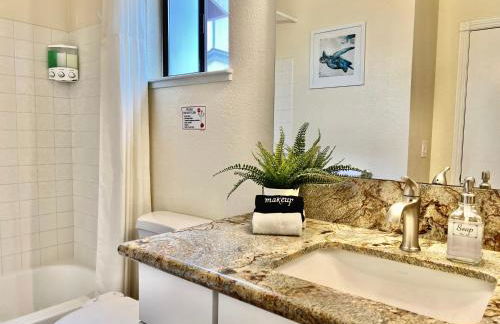 DT Reno - 4BR Home with Patio, BBQ Grill, Games Room - Foto 37