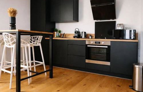 White House - THE SUNNY avec TERRASSE et PARKING privé - 20 min CENTRE - Foto 6