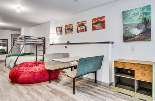 Pet Friendly with Game Room, Hot Tub and Private Dock! - Foto 26