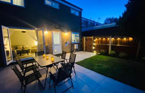 Modern 4BR House - Sleeps 10 - Central Birmingham - FREE Parking - Foto 13