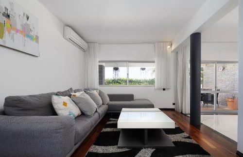 Deluxe 4BDR House W/ Pool by LovelyStay - Photo 13