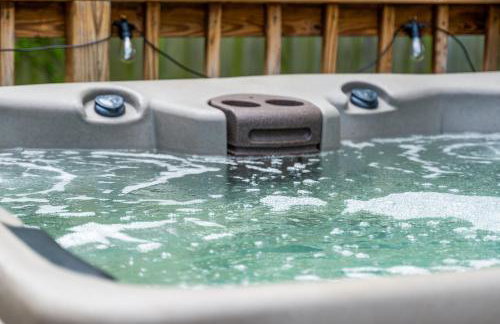 Next to Expo, 5 beds, Hot-tub, corn hole, pets! - Foto 45