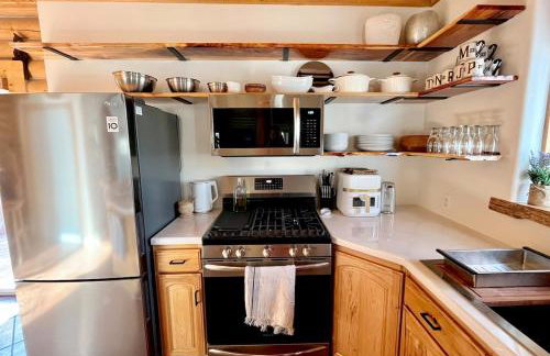 Large Off-Grid Luxury Cabin- creek land & views - Foto 8