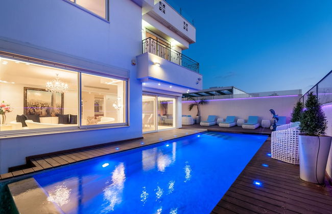 Luxurious Villa with great location - Foto 37