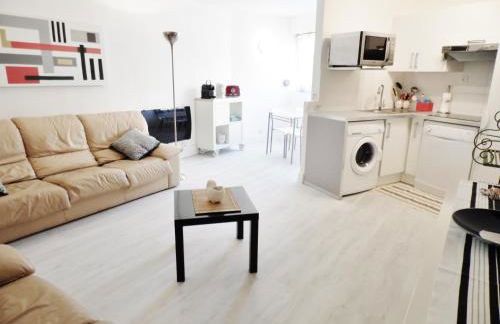 CANNES plage 2mn/45m2/vue mer/inernet/clim/parking privé - Photo 2